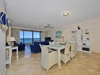 Clubb Coolum Beach Resort Sunshine Coast